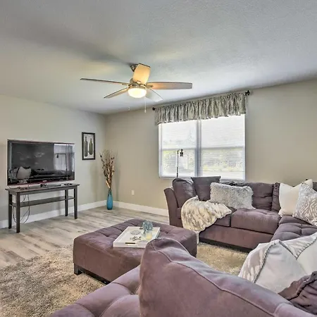 Coastal Sarasota Condo Minutes To Beach!